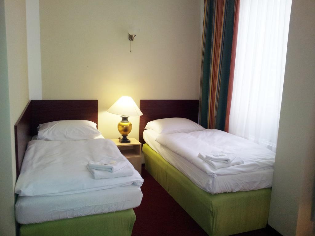 Hotel & Hostel Florian Prague Room photo