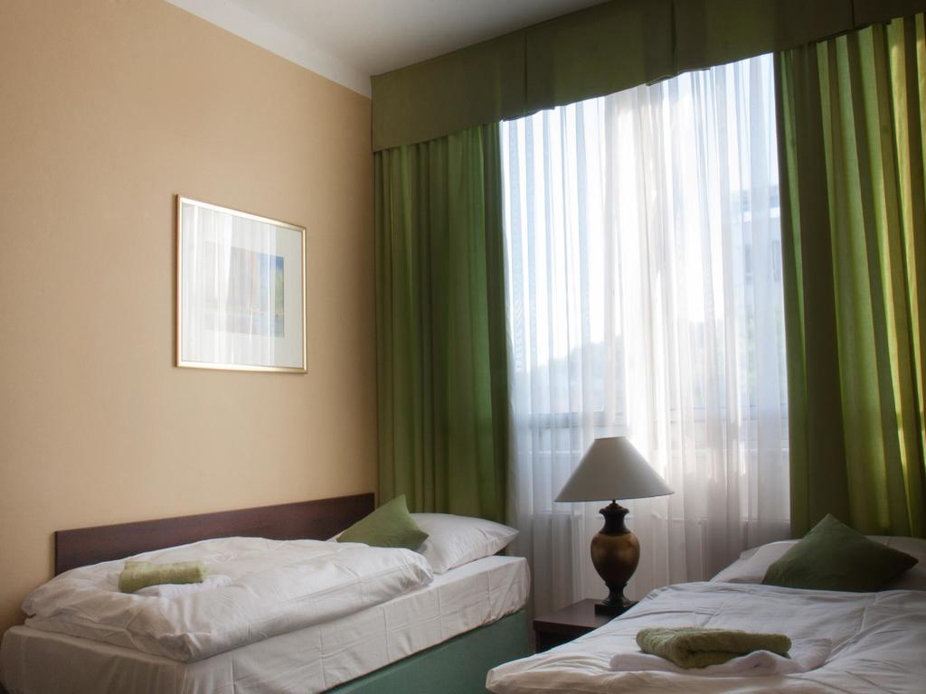 Hotel & Hostel Florian Prague Exterior photo