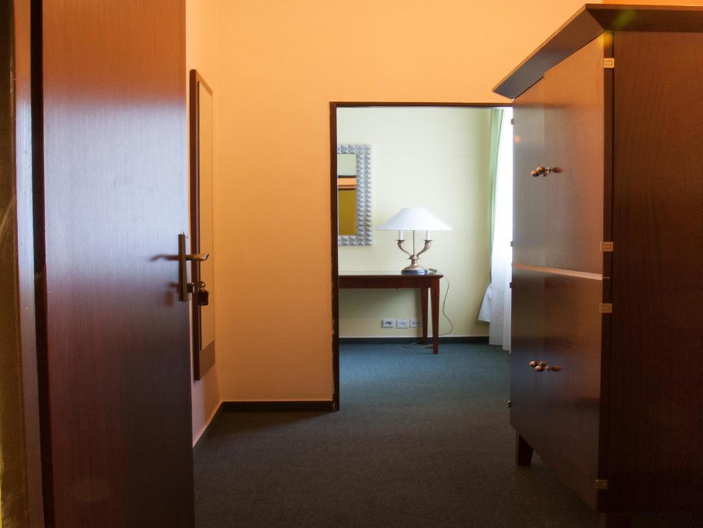 Hotel & Hostel Florian Prague Exterior photo